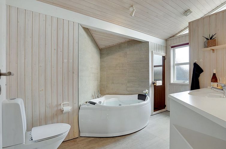 Vakantiehuis "Nedelko" - 250m from the sea