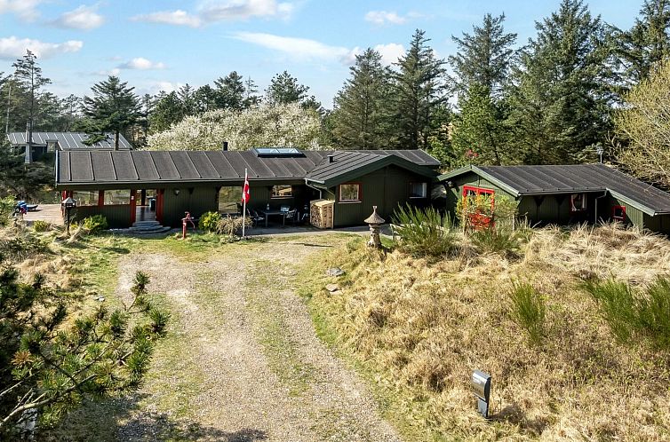 Vakantiehuis "Nimrod" - 800m from the sea