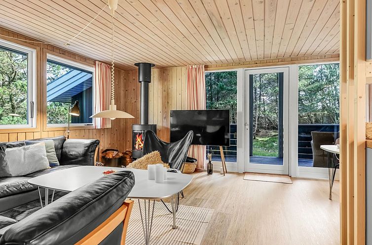 Vakantiehuis "Eriksine" - 1.9km from the sea