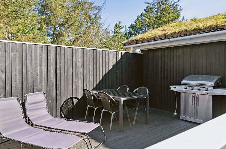 Vakantiehuis "Eriksine" - 1.9km from the sea