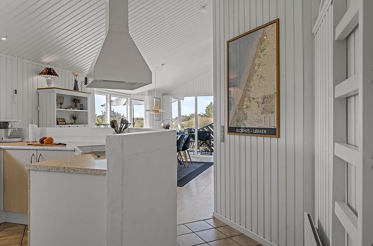 Vakantiehuis "Thorke" - 700m from the sea