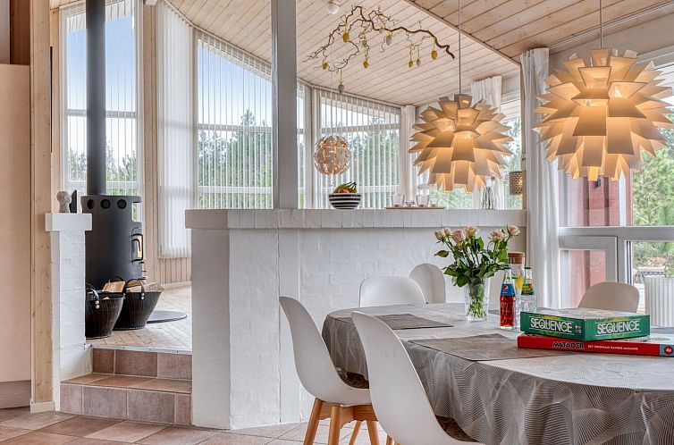 Vakantiehuis "Gunborg" - 2.5km from the sea