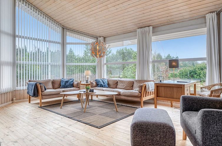 Vakantiehuis "Gunborg" - 2.5km from the sea