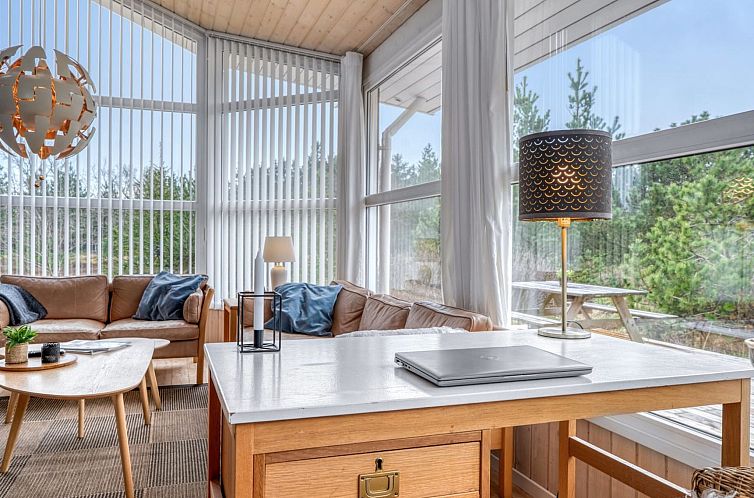 Vakantiehuis "Gunborg" - 2.5km from the sea