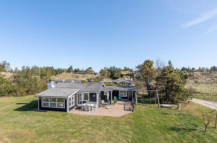 Vakantiehuis "Ingebritt" - 1.5km from the sea