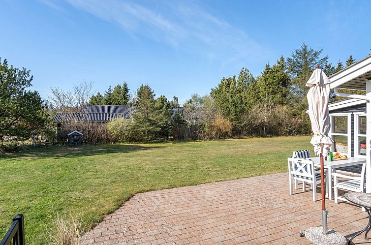 Vakantiehuis "Ingebritt" - 1.5km from the sea