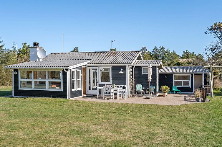 Vakantiehuis "Ingebritt" - 1.5km from the sea