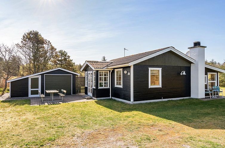 Vakantiehuis "Ingebritt" - 1.5km from the sea