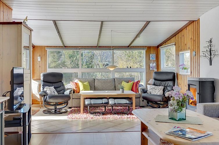 Vakantiehuis "Ingebritt" - 1.5km from the sea