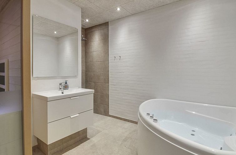 Vakantiehuis "Laulu" - 2km from the sea