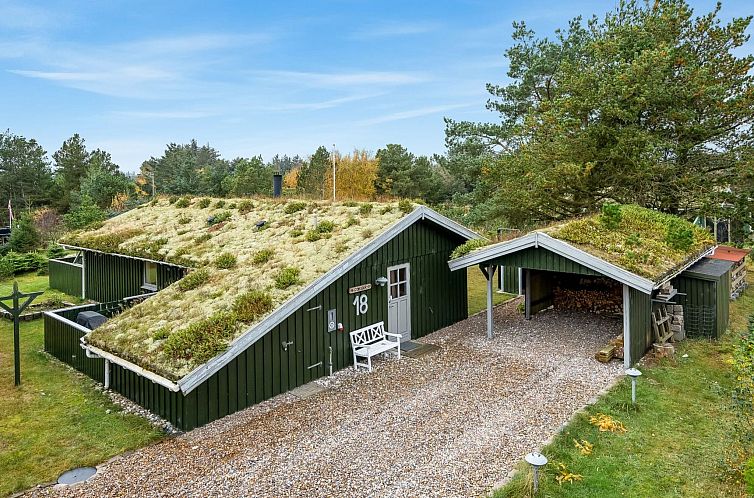 Vakantiehuis "Birghir" - 1.5km from the sea