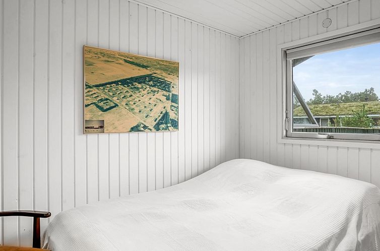 Vakantiehuis "Birghir" - 1.5km from the sea