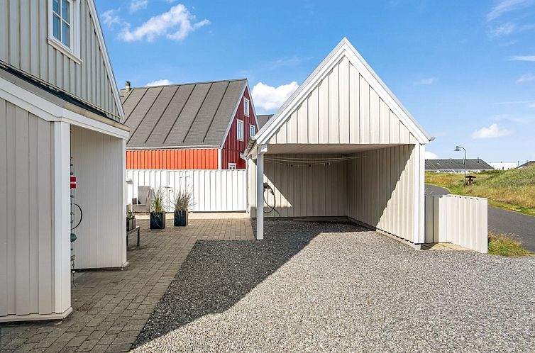 Vakantiehuis "Ingmarie" - 1km from the sea