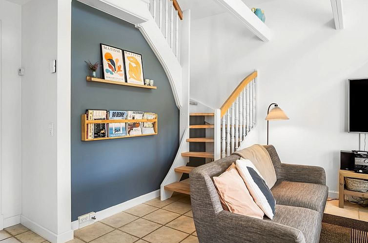 Vakantiehuis "Ingmarie" - 1km from the sea