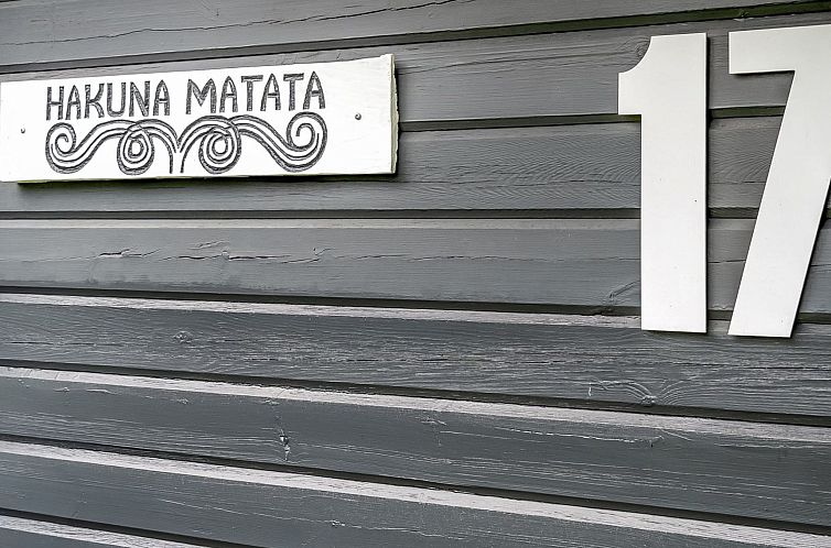 Vakantiehuis "Tammo" - 1.1km from the sea