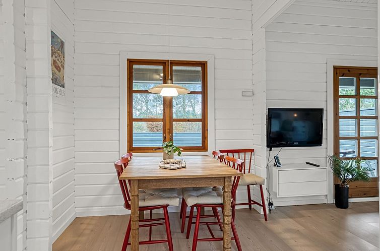 Vakantiehuis "Tammo" - 1.1km from the sea