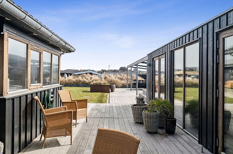 Vakantiehuis "Sinika" - 100m from the sea