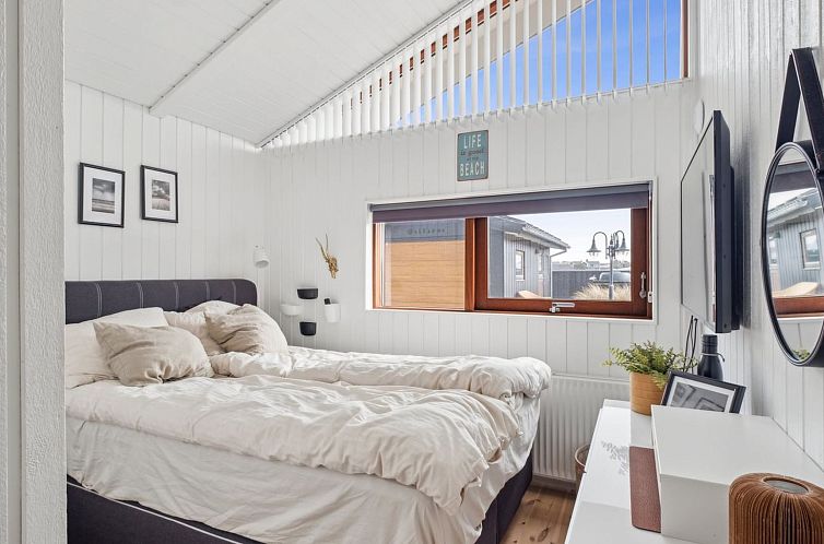 Vakantiehuis "Sinika" - 100m from the sea