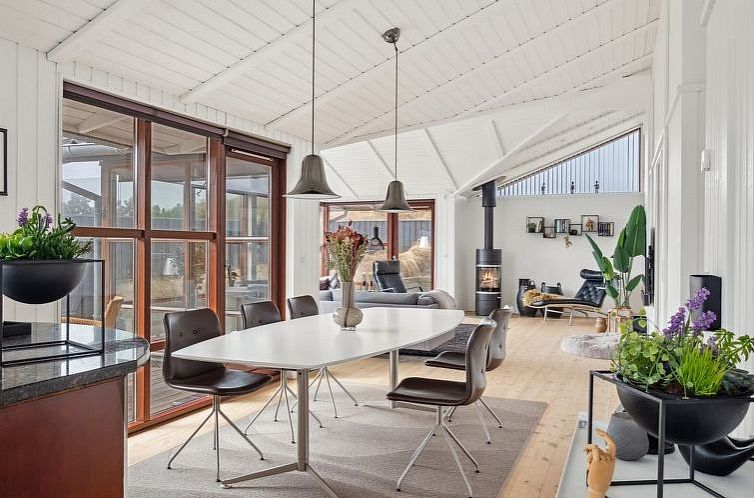 Vakantiehuis "Sinika" - 100m from the sea