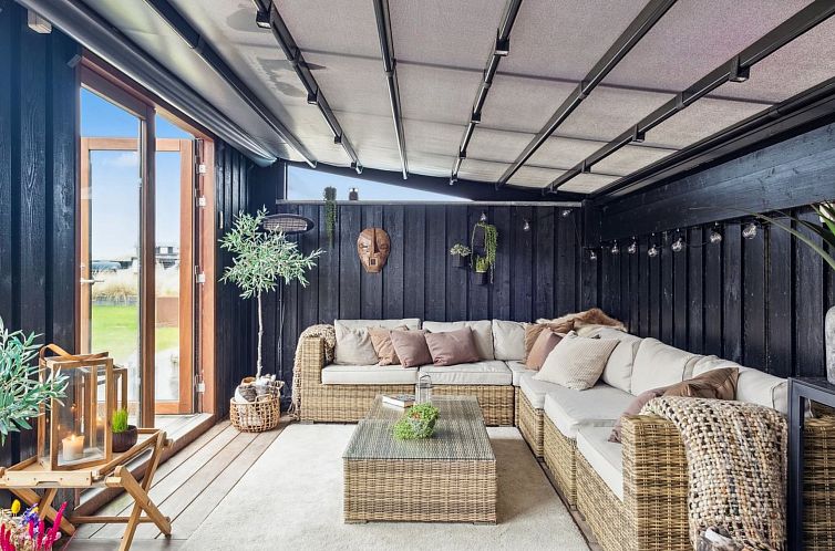 Vakantiehuis "Sinika" - 100m from the sea