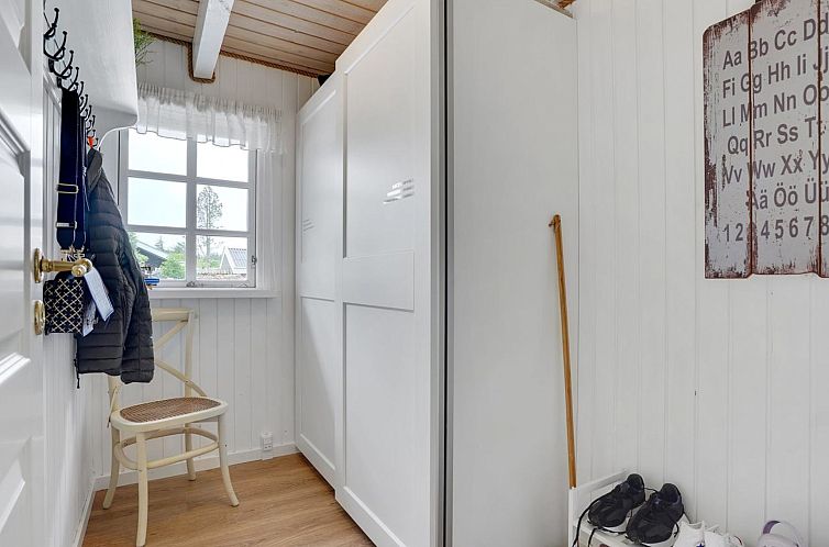 Vakantiehuis "Gunnulf" - 750m from the sea