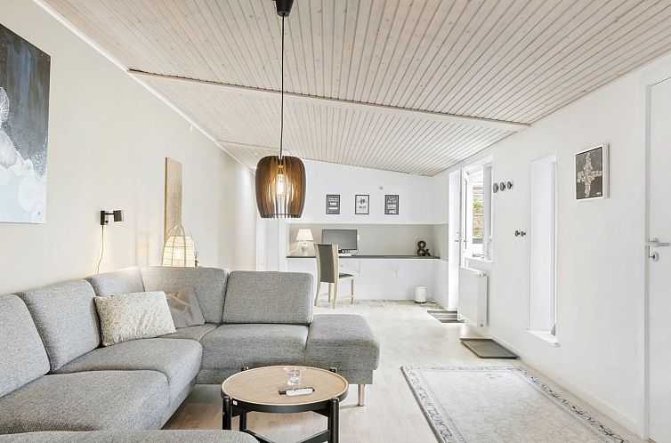 Vakantiehuis "Edin" - 100m from the sea