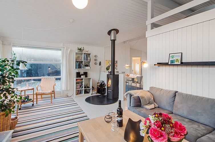 Vakantiehuis "Fenneke" - 50m from the sea