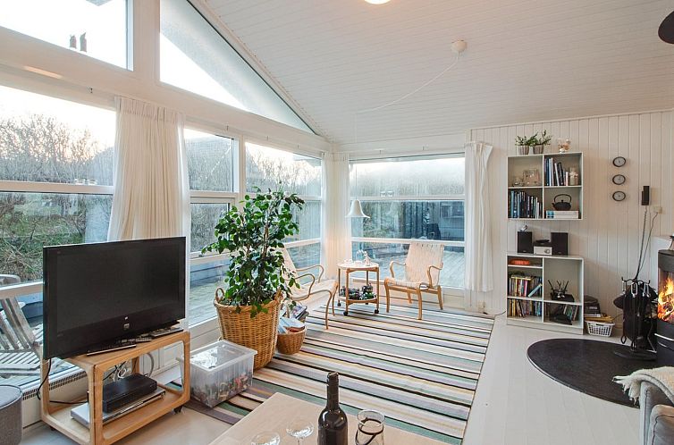 Vakantiehuis "Fenneke" - 50m from the sea