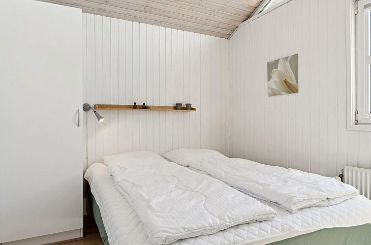Vakantiehuis "Alrune" - 800m from the sea