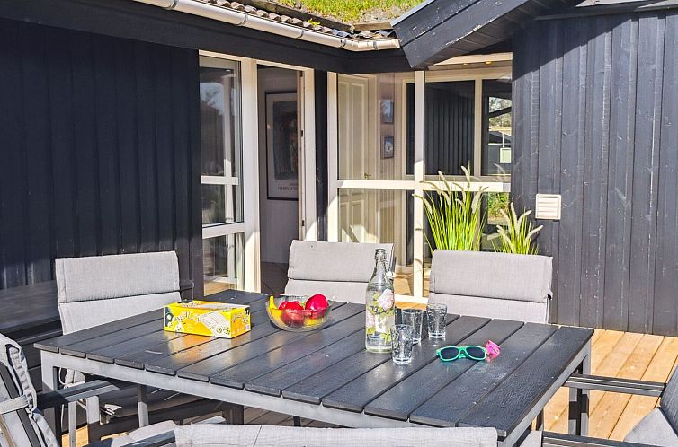 Vakantiehuis "Alrune" - 800m from the sea