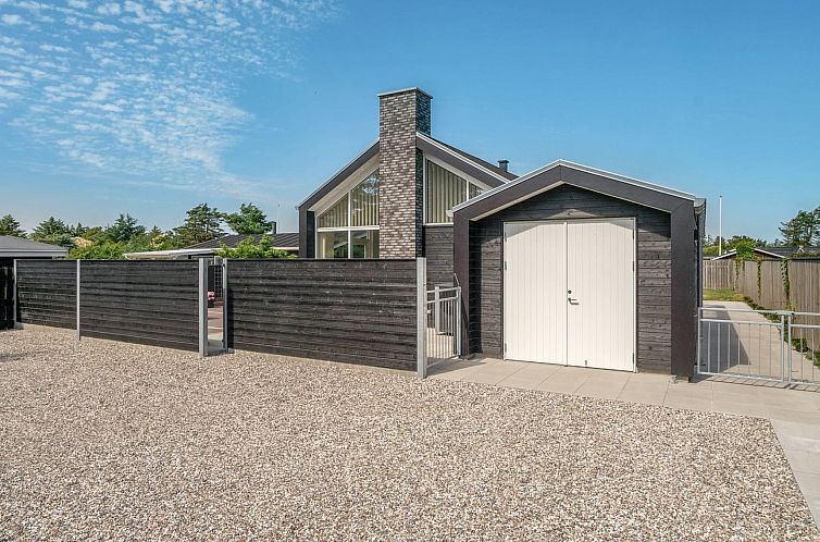 Vakantiehuis "Erk" - 700m from the sea