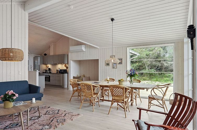 Vakantiehuis "Annvy" - 400m from the sea