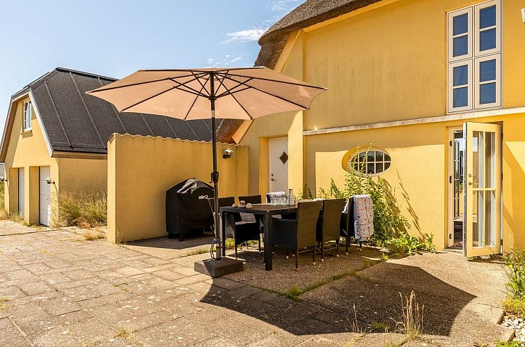 Vakantiehuis "Amina" - 200m from the sea