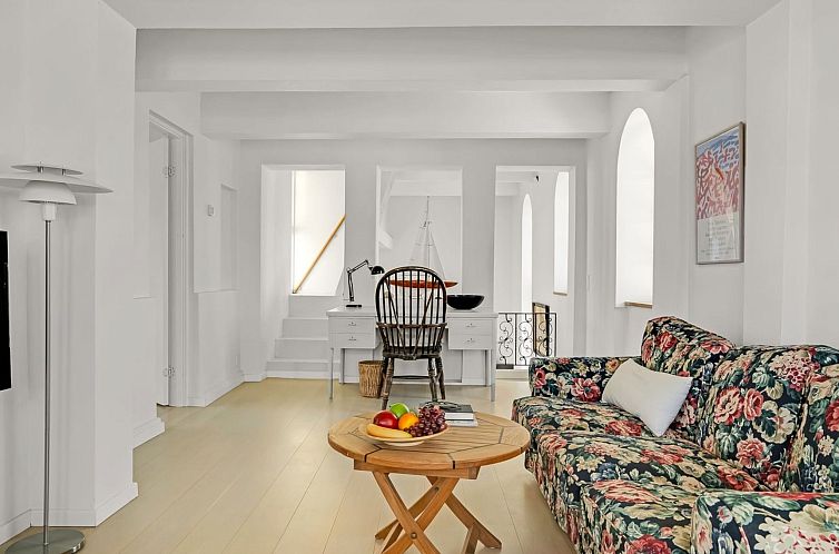 Vakantiehuis "Amina" - 200m from the sea