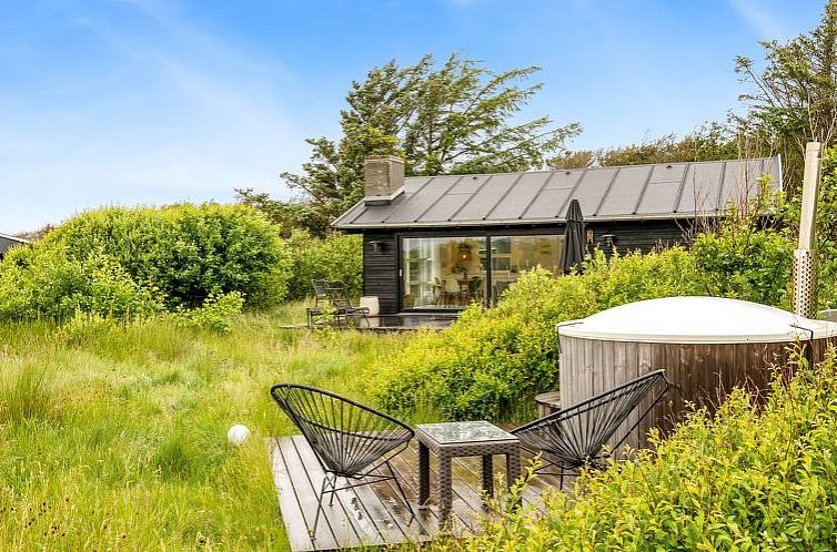 Vakantiehuis "Mintha" - 400m from the sea