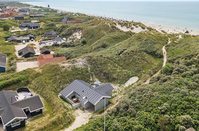 Vakantiehuis "Erwith" - 50m from the sea