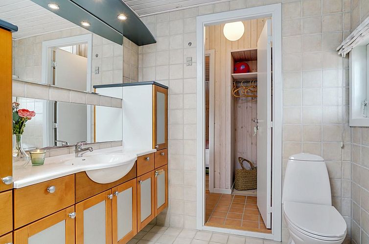 Vakantiehuis "Erwith" - 50m from the sea