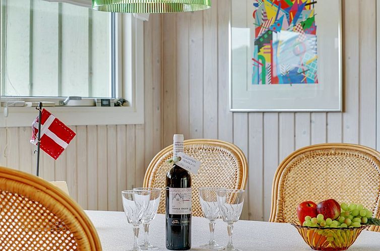 Vakantiehuis "Erwith" - 50m from the sea