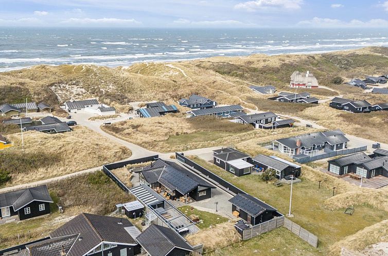 Vakantiehuis "Erwith" - 50m from the sea