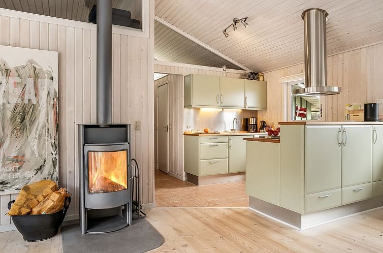 Vakantiehuis "Erwith" - 50m from the sea