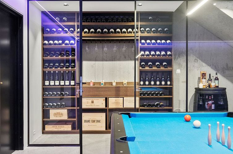 Vakantiehuis "Ilja" - 800m from the sea