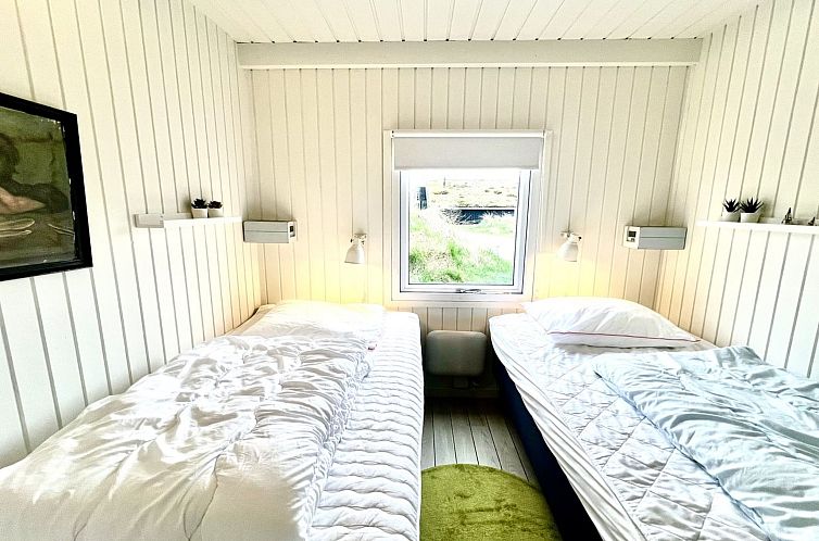 Vakantiehuis "Nilson" - 1.4km from the sea
