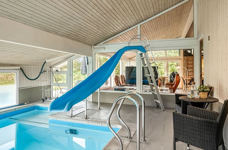 Vakantiehuis "Heike" - 1.3km from the sea