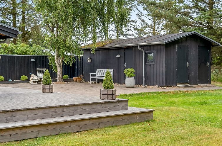 Vakantiehuis "Bernadeta" - 1.2km from the sea