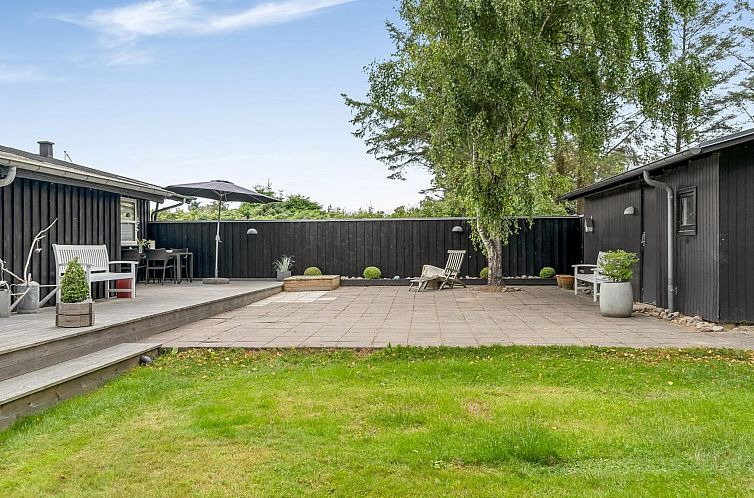 Vakantiehuis "Bernadeta" - 1.2km from the sea