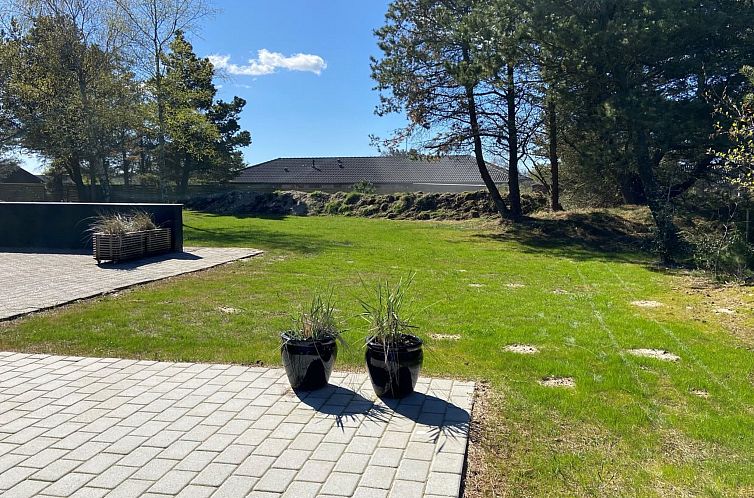 Vakantiehuis "Bernadeta" - 1.2km from the sea