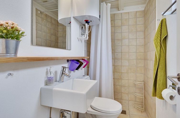 Vakantiehuis "Bernadeta" - 1.2km from the sea