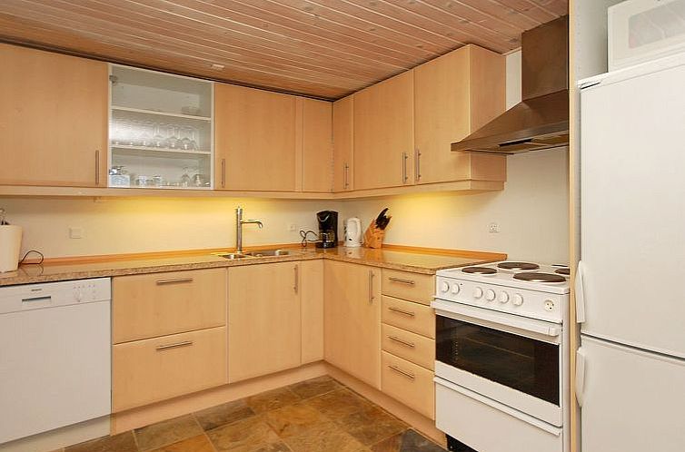 Vakantiehuis "Aku" - 700m from the sea