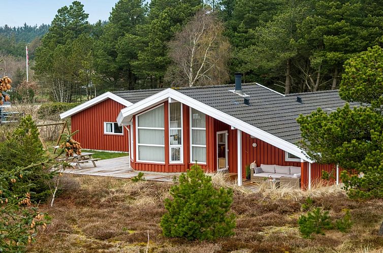 Vakantiehuis "Gunborg" - 2.5km from the sea