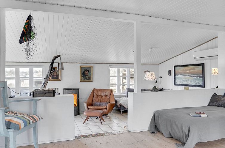 Vakantiehuis "Sharanya" - 500m from the sea